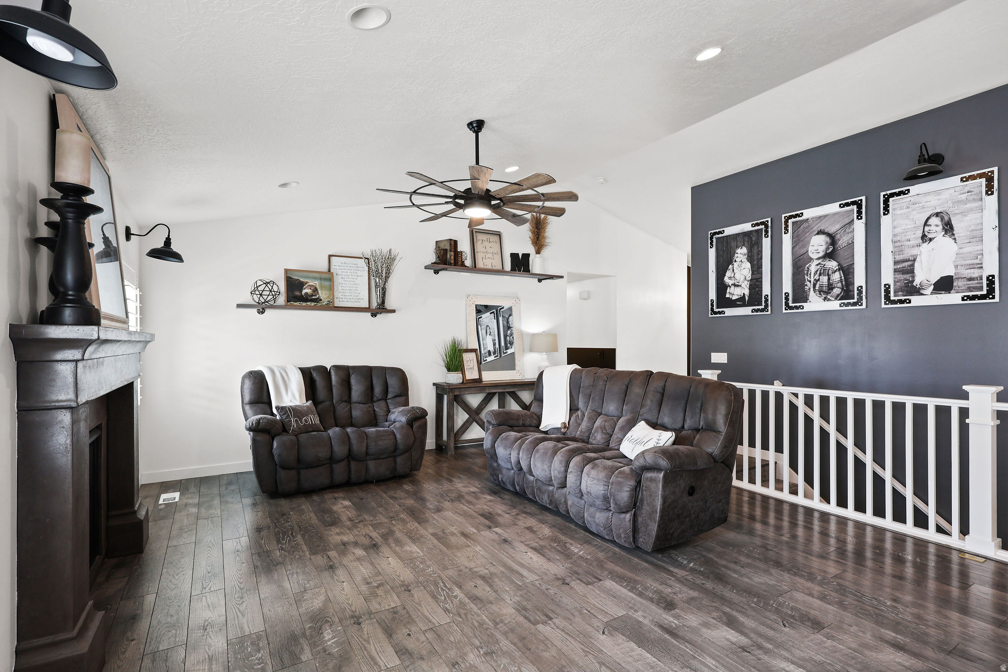 HYDE POINT - Residential