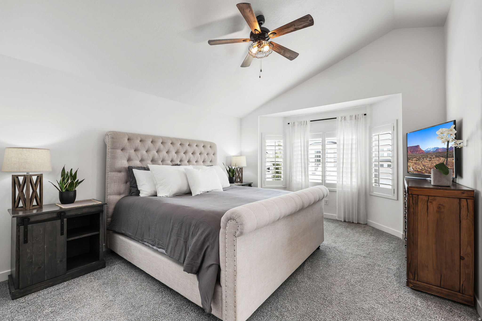 HYDE POINT - Residential