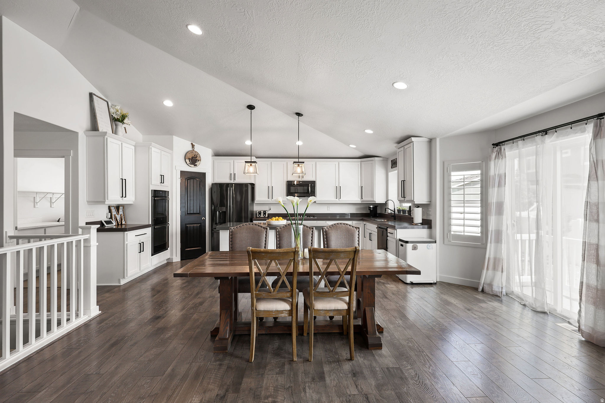 HYDE POINT - Residential