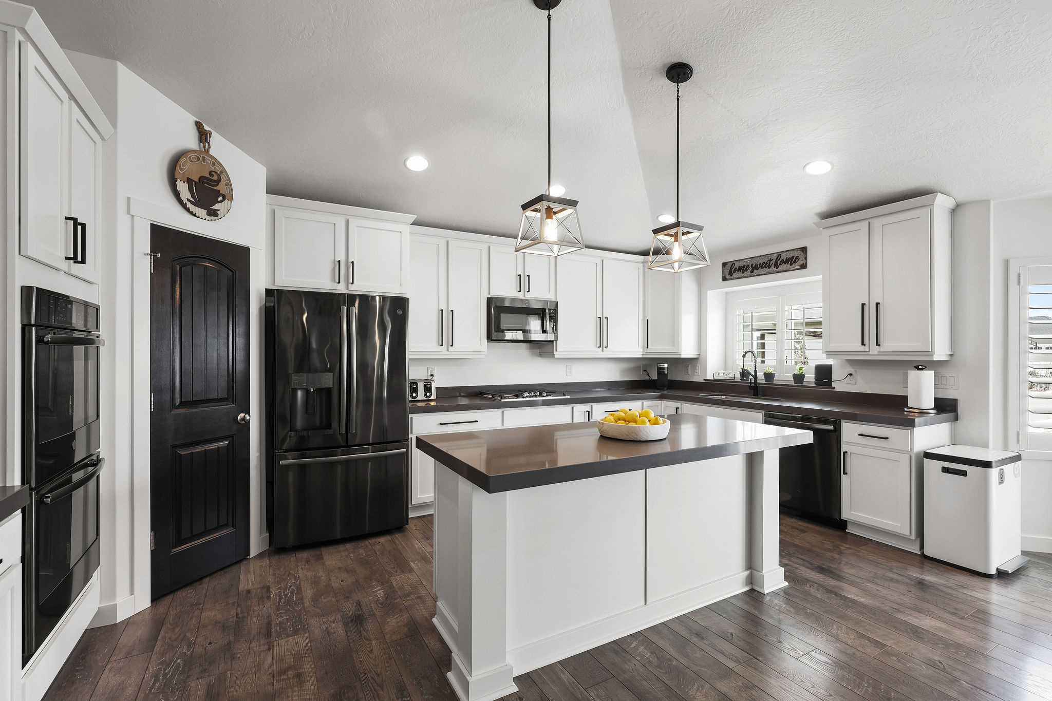 HYDE POINT - Residential