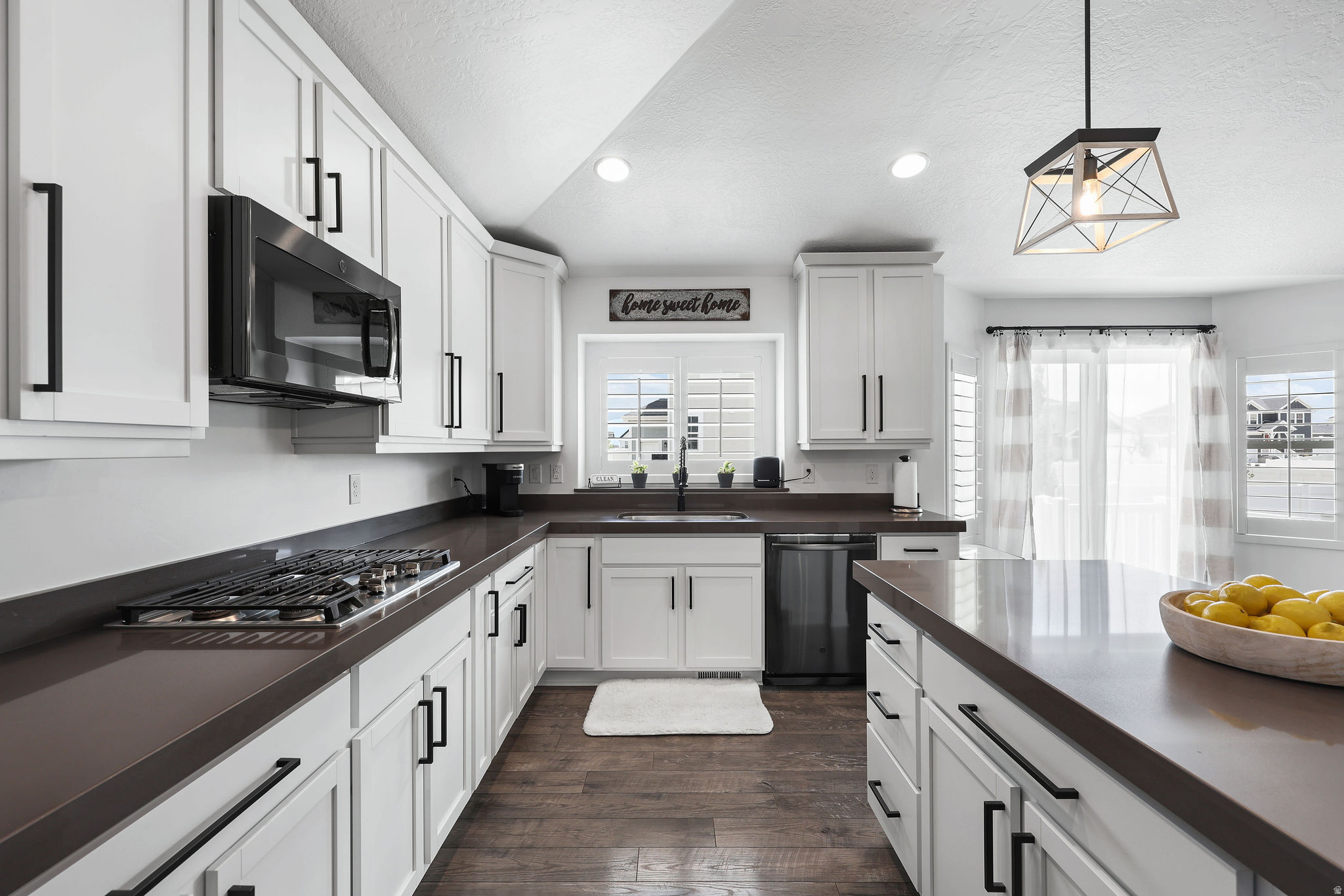 HYDE POINT - Residential