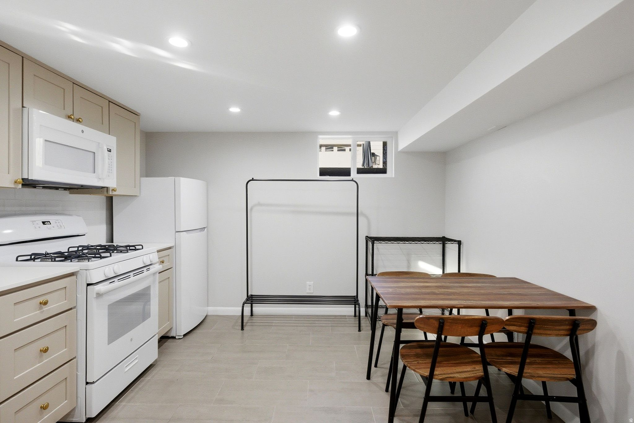 YALECREST - Residential