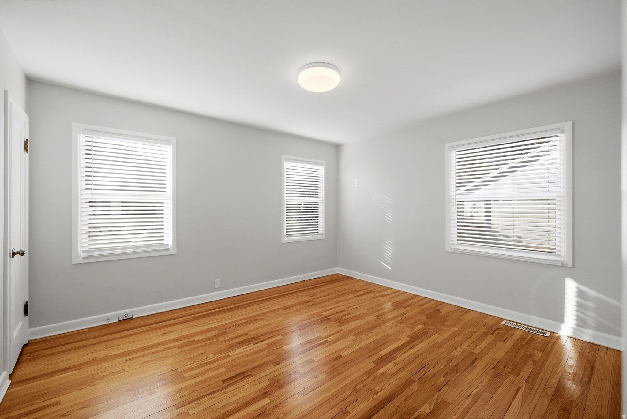 YALECREST - Residential