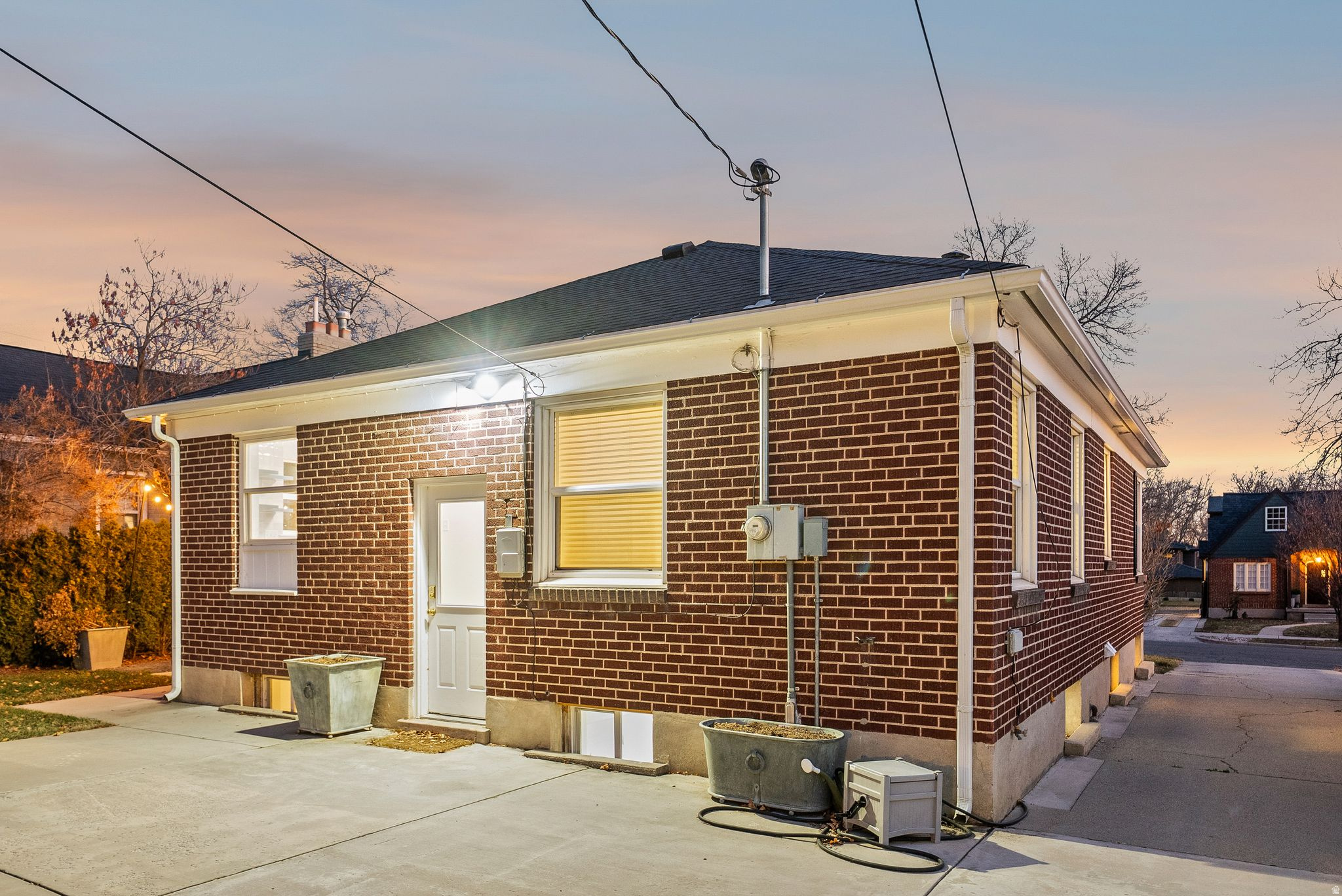 YALECREST - Residential