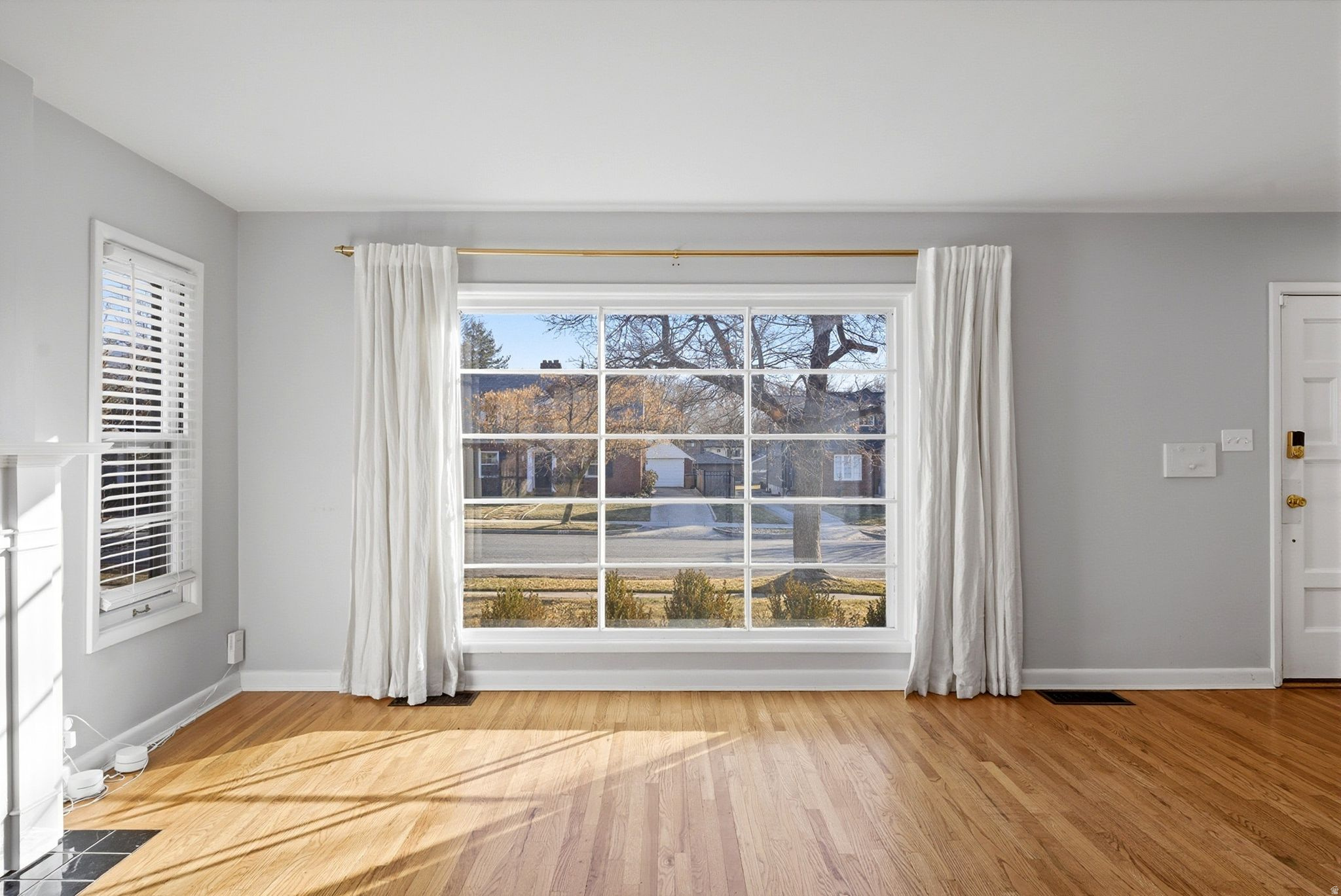 YALECREST - Residential