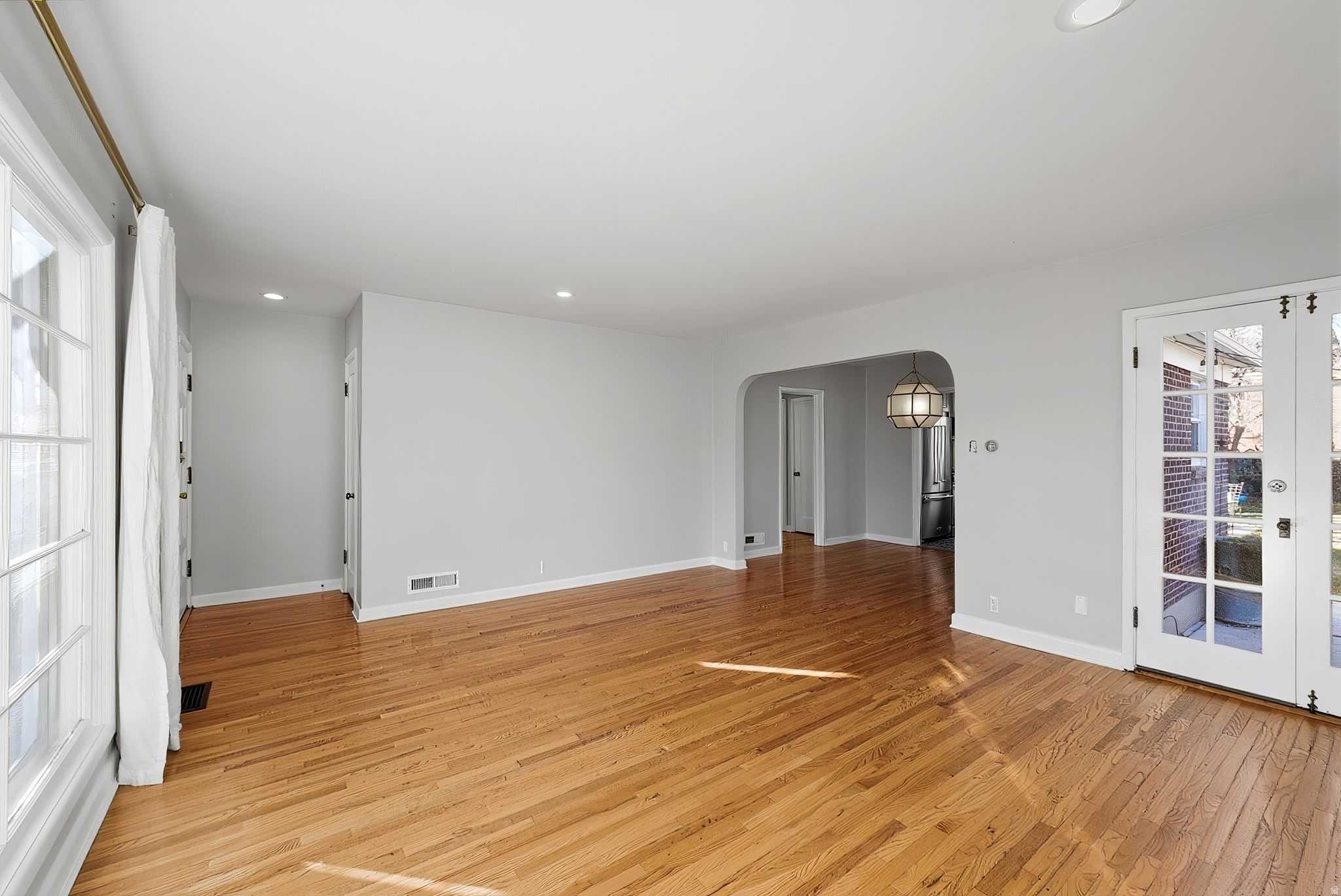 YALECREST - Residential