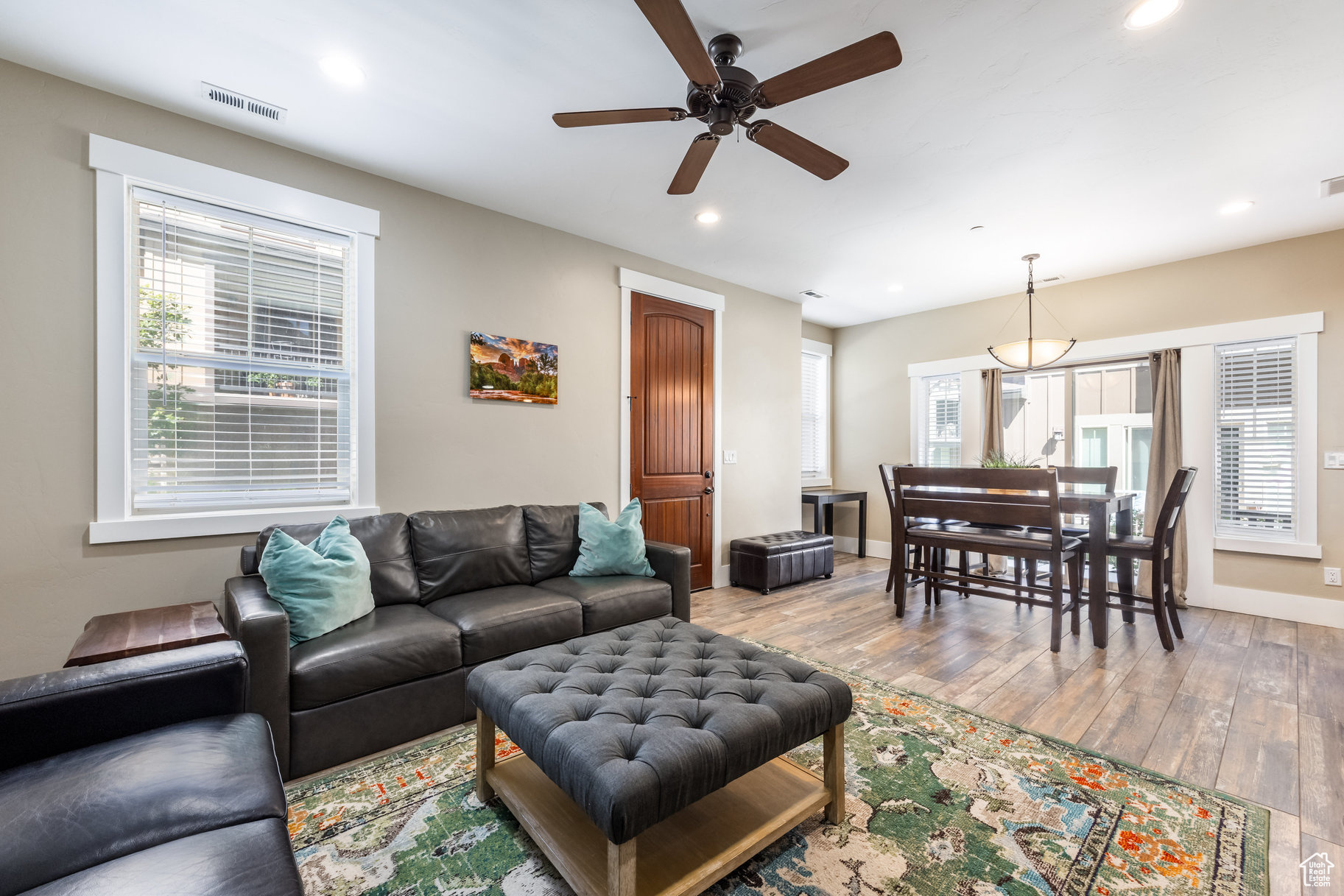 PARKS EDGE - Residential