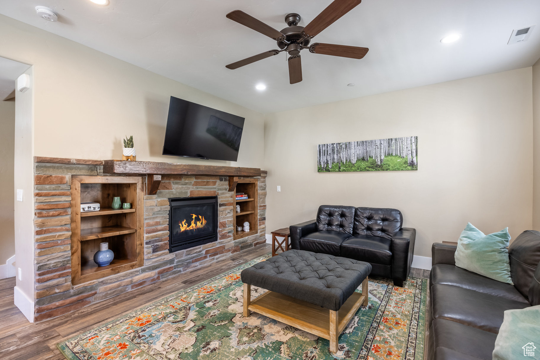 PARKS EDGE - Residential