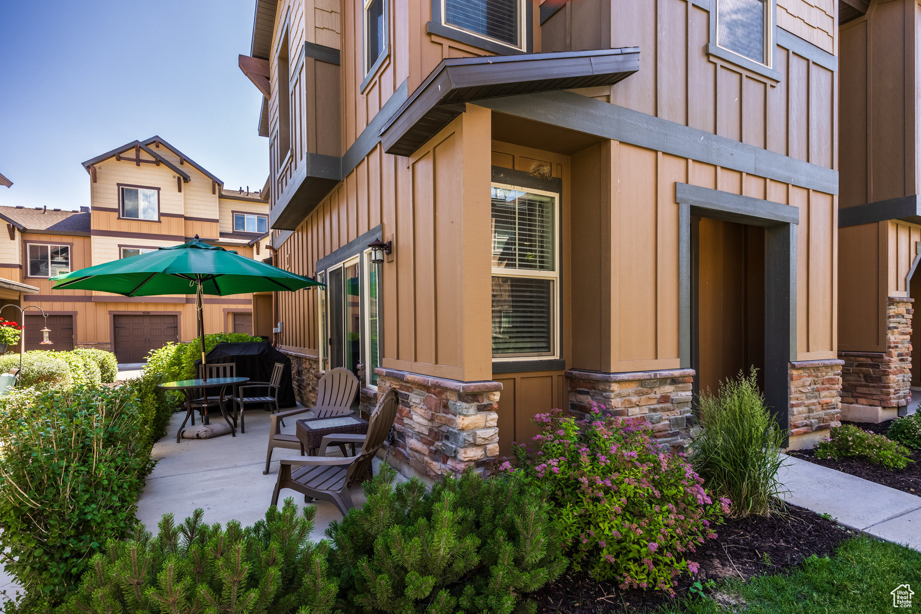 PARKS EDGE - Residential