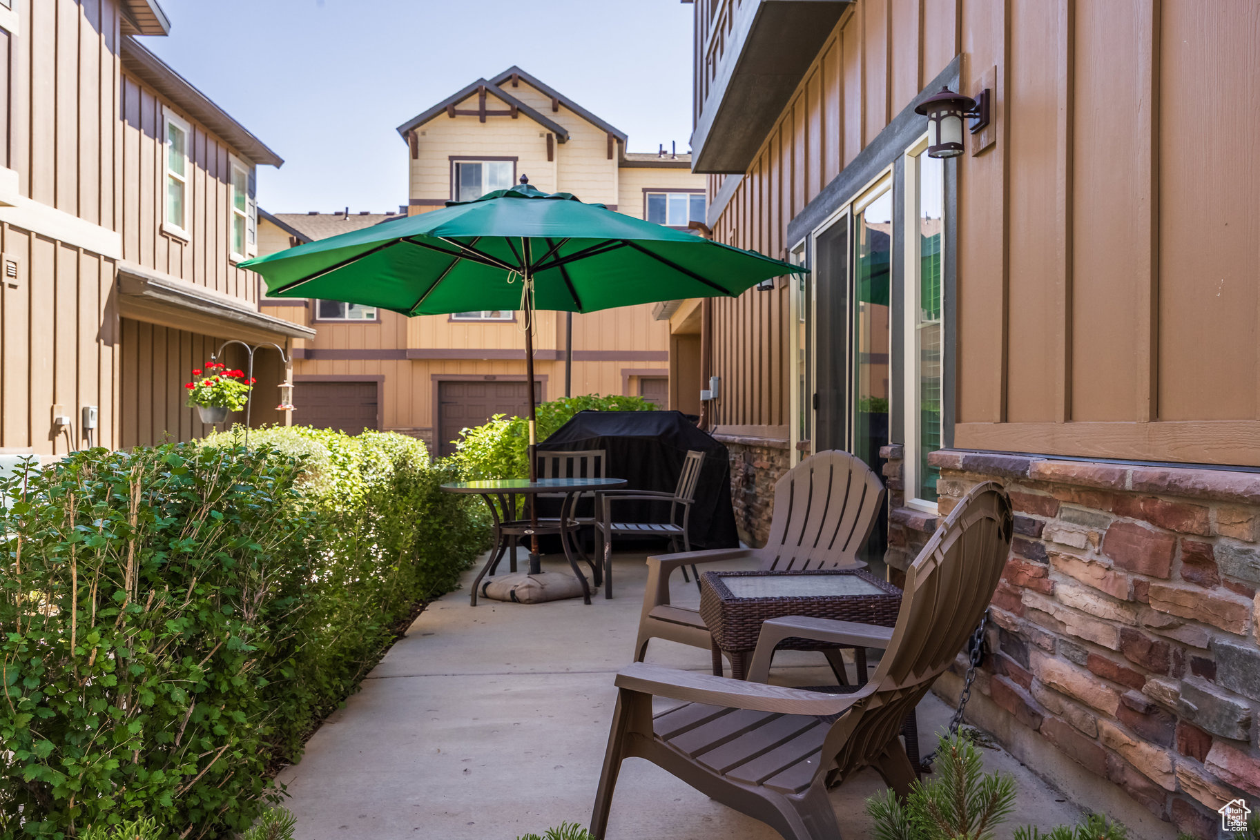 PARKS EDGE - Residential