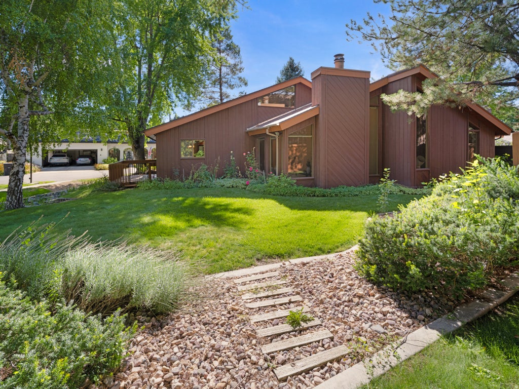 Photo of 2828 MARRCREST W, Provo, UT 84604 (MLS # 2184863)