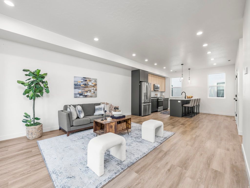 Photo of 493 W 620 N #122, Centerville, UT 84014 (MLS # 2162744)