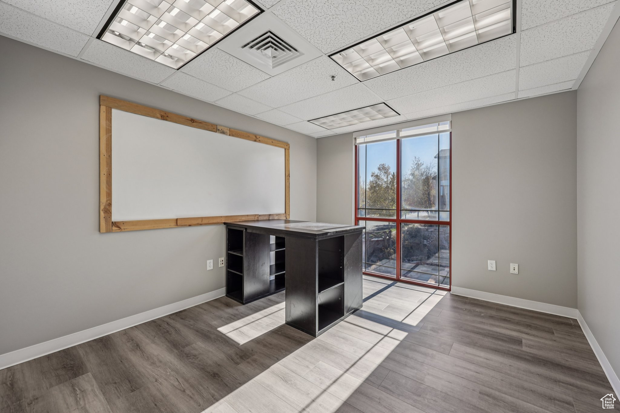 BEAR HOLLOW VILLAGE - Commercial Lease