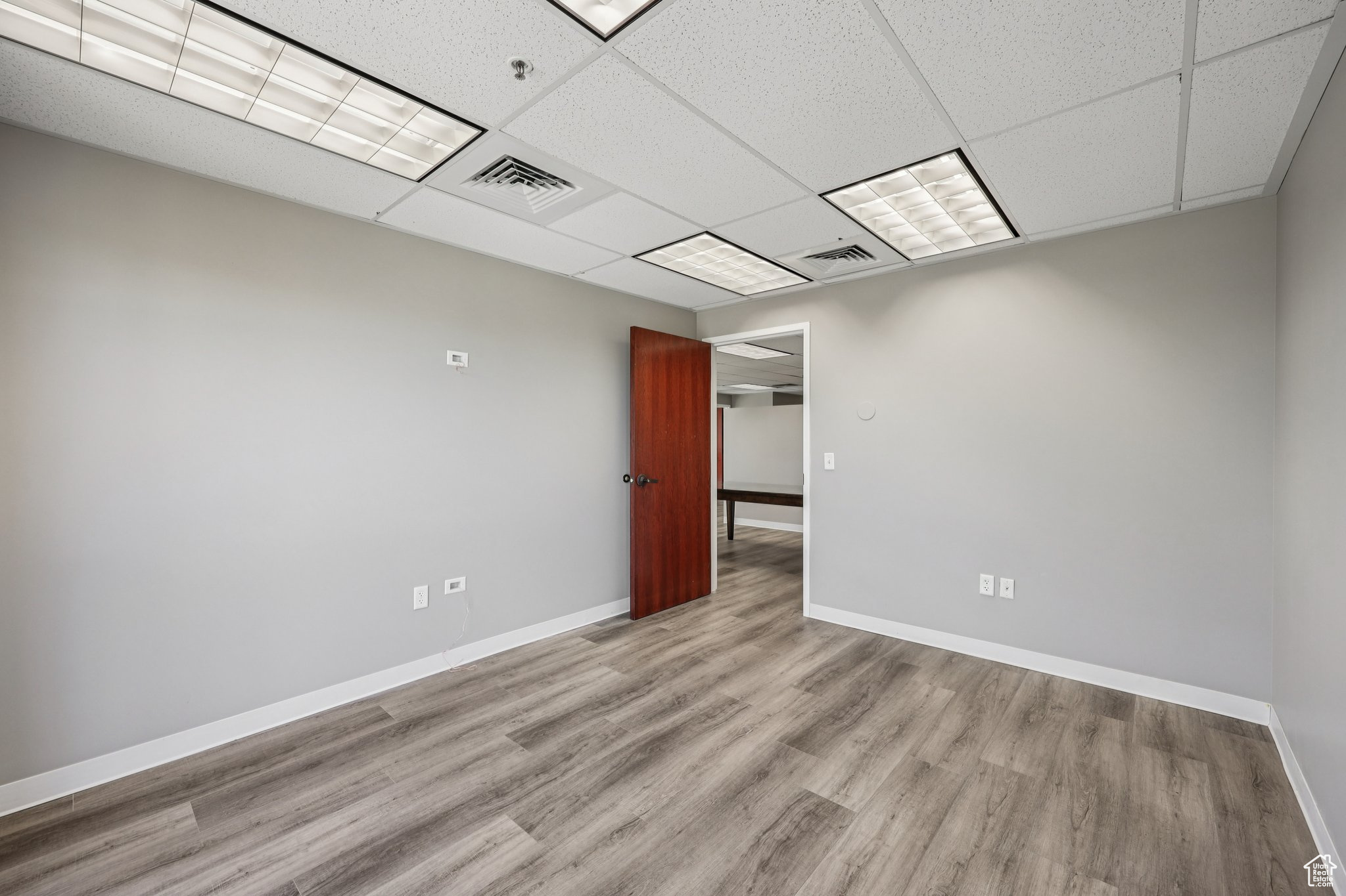 BEAR HOLLOW VILLAGE - Commercial Lease