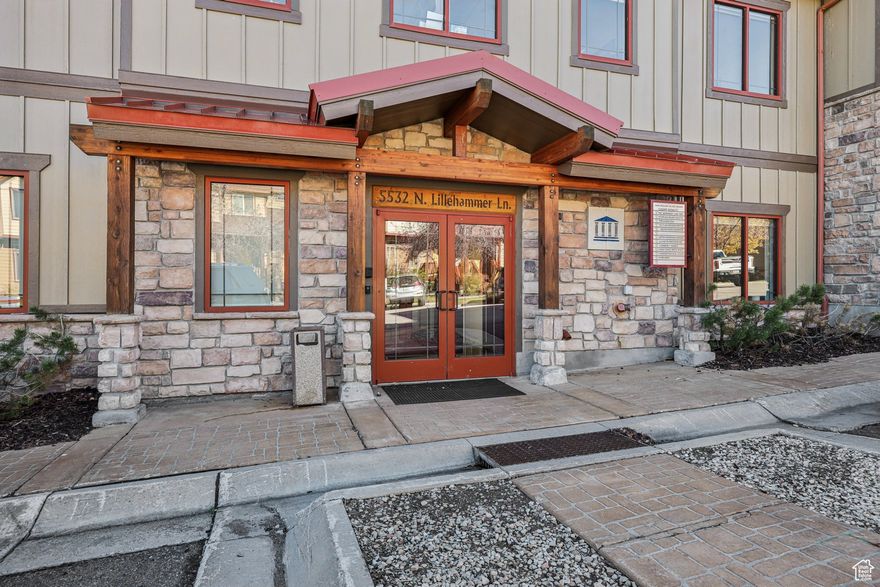 Attractive office space with flexible layout. Reception plus 3 private closed offices, open work area, cubicles and kitchenette. Plenty of natural light and views toward Swaner Nature Preserve. Easy access for staff coming from Park City or Salt Lake City. Minutes to Kimball Junction, Redstone and New Park with shopping, restaurants, recreation. Tenants also have access to the Bear Hollow clubhouse facilities which included a pool (seasonal), year-round hot tub and workout facility, which is a nice perk and very convenient for staff who want to exercise before or after work. Listing agent has an ownership stake in the property.