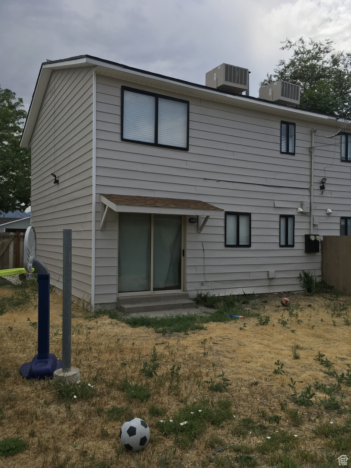 RIVERSIDE - Residential Income