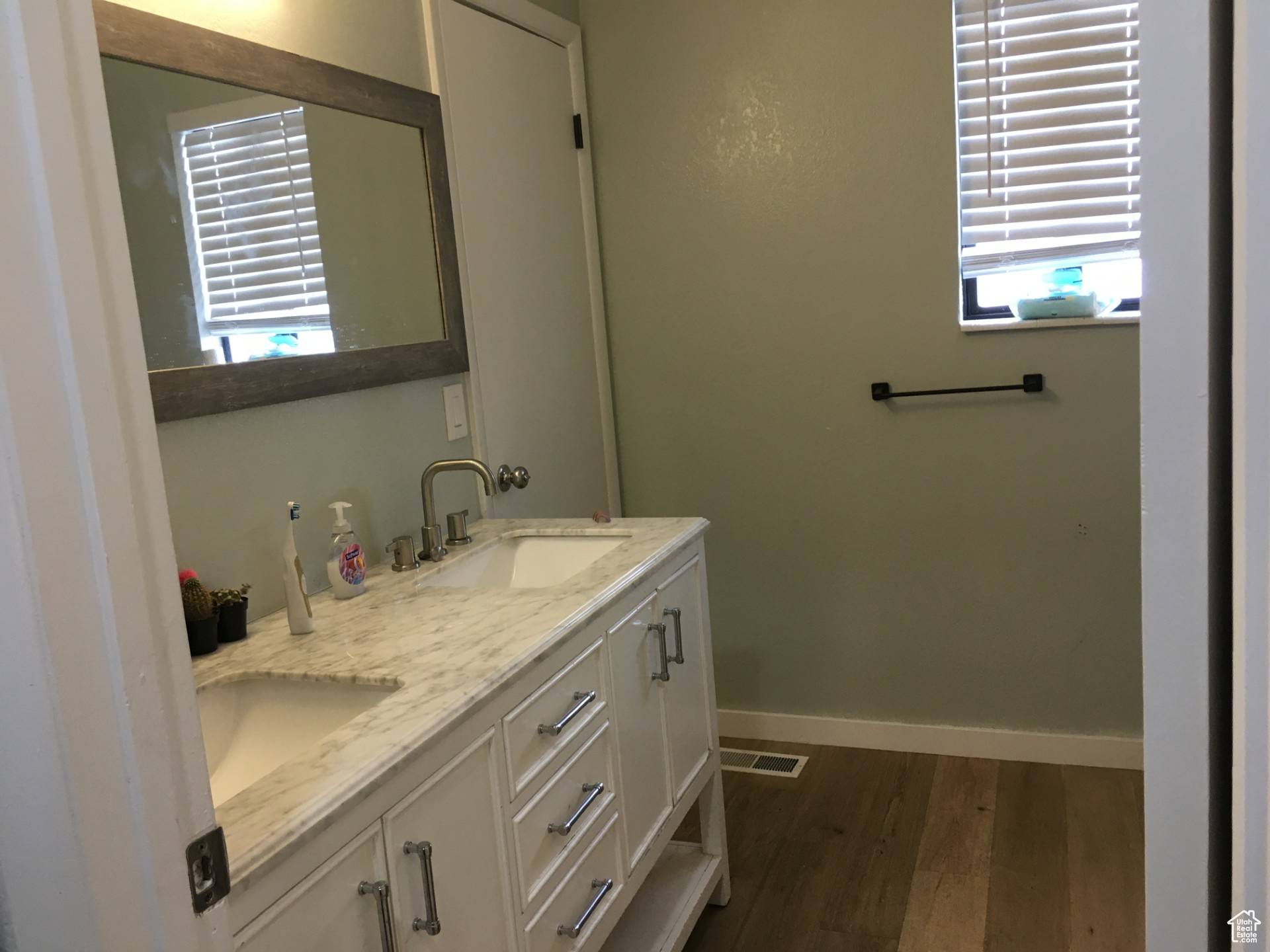 RIVERSIDE - Residential Income
