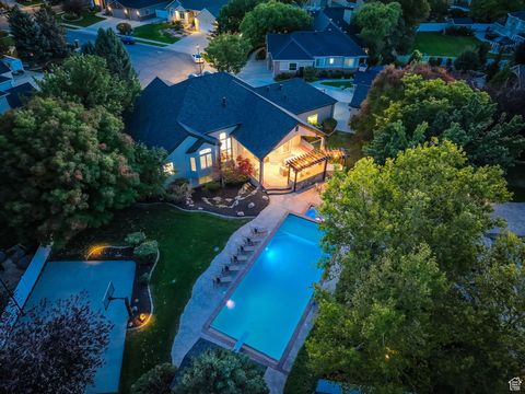 Tiny photo for 11331 S CARRIE RIM CIR, South Jordan, UT 84095 (MLS # 2114569)