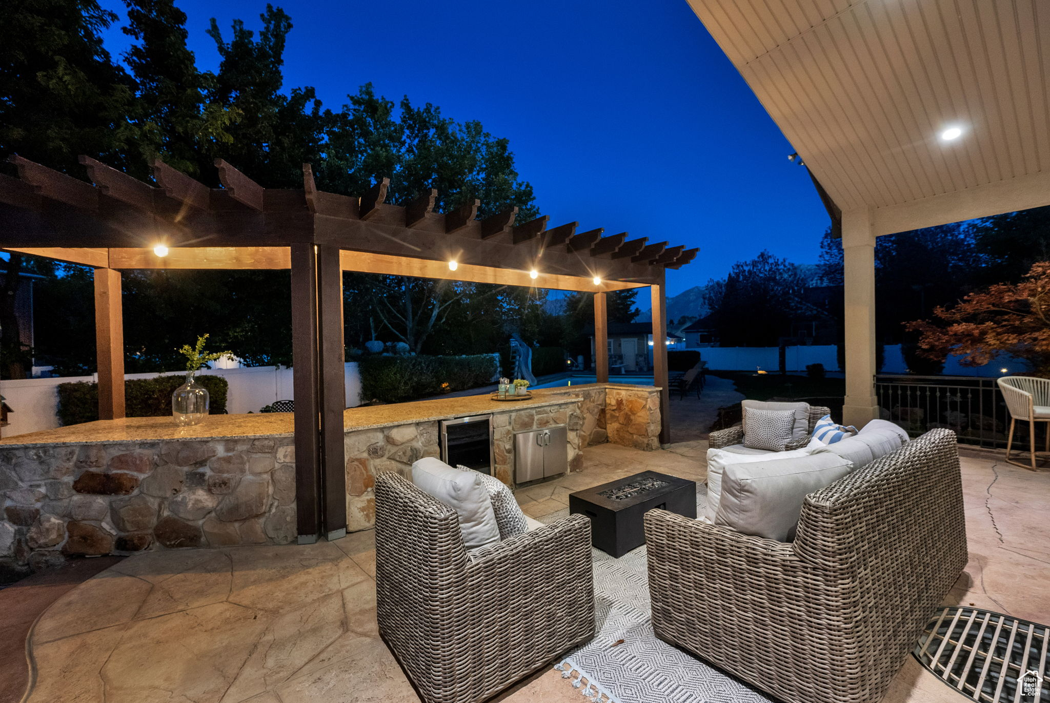 PARKWAY PALISADES - Residential