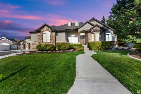 Tiny photo for 11331 S CARRIE RIM CIR, South Jordan, UT 84095 (MLS # 2114569)