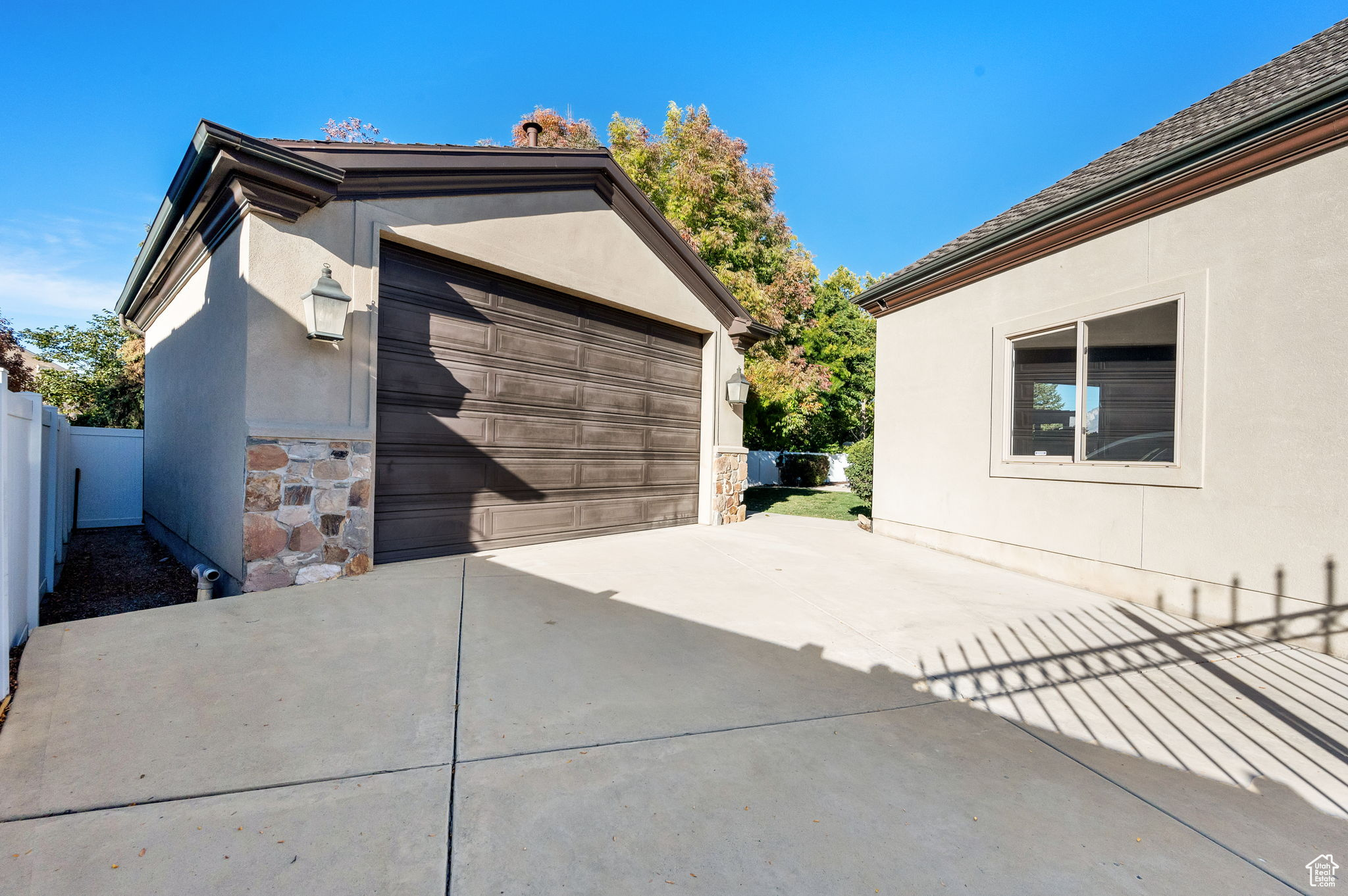 PARKWAY PALISADES - Residential