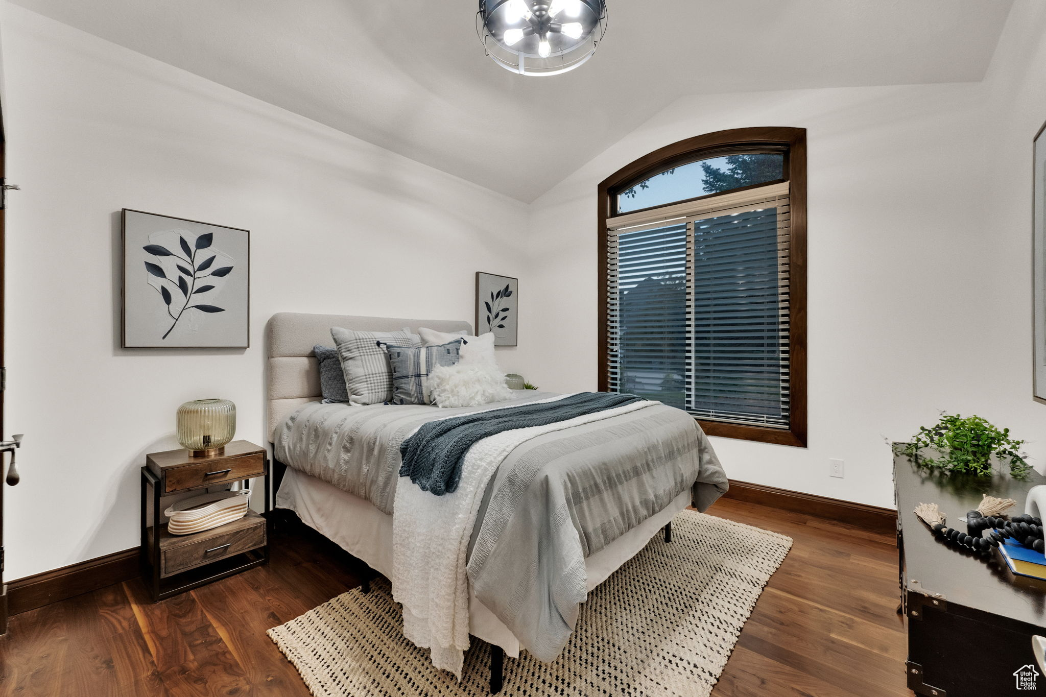 PARKWAY PALISADES - Residential