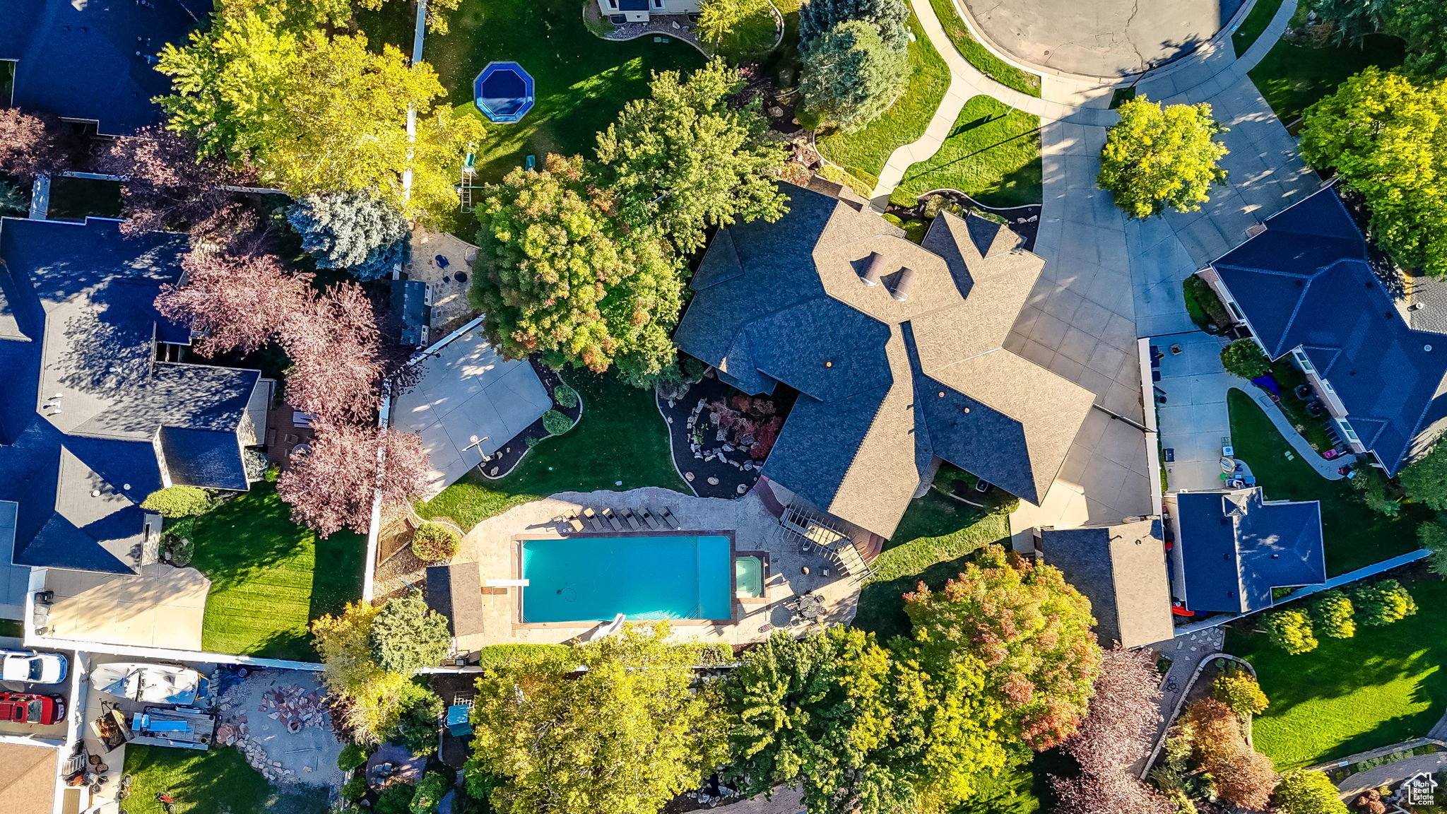 PARKWAY PALISADES - Residential