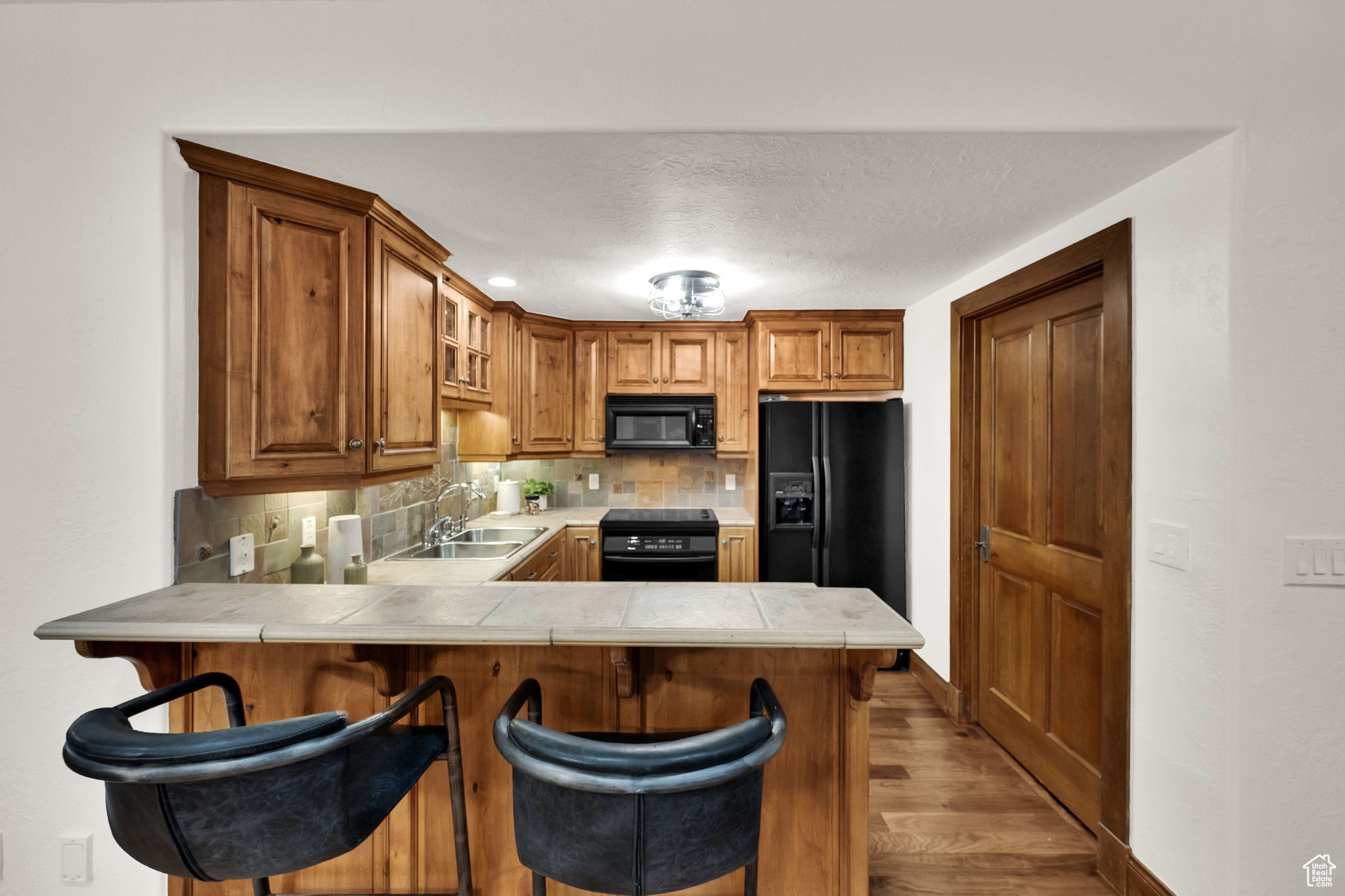 PARKWAY PALISADES - Residential