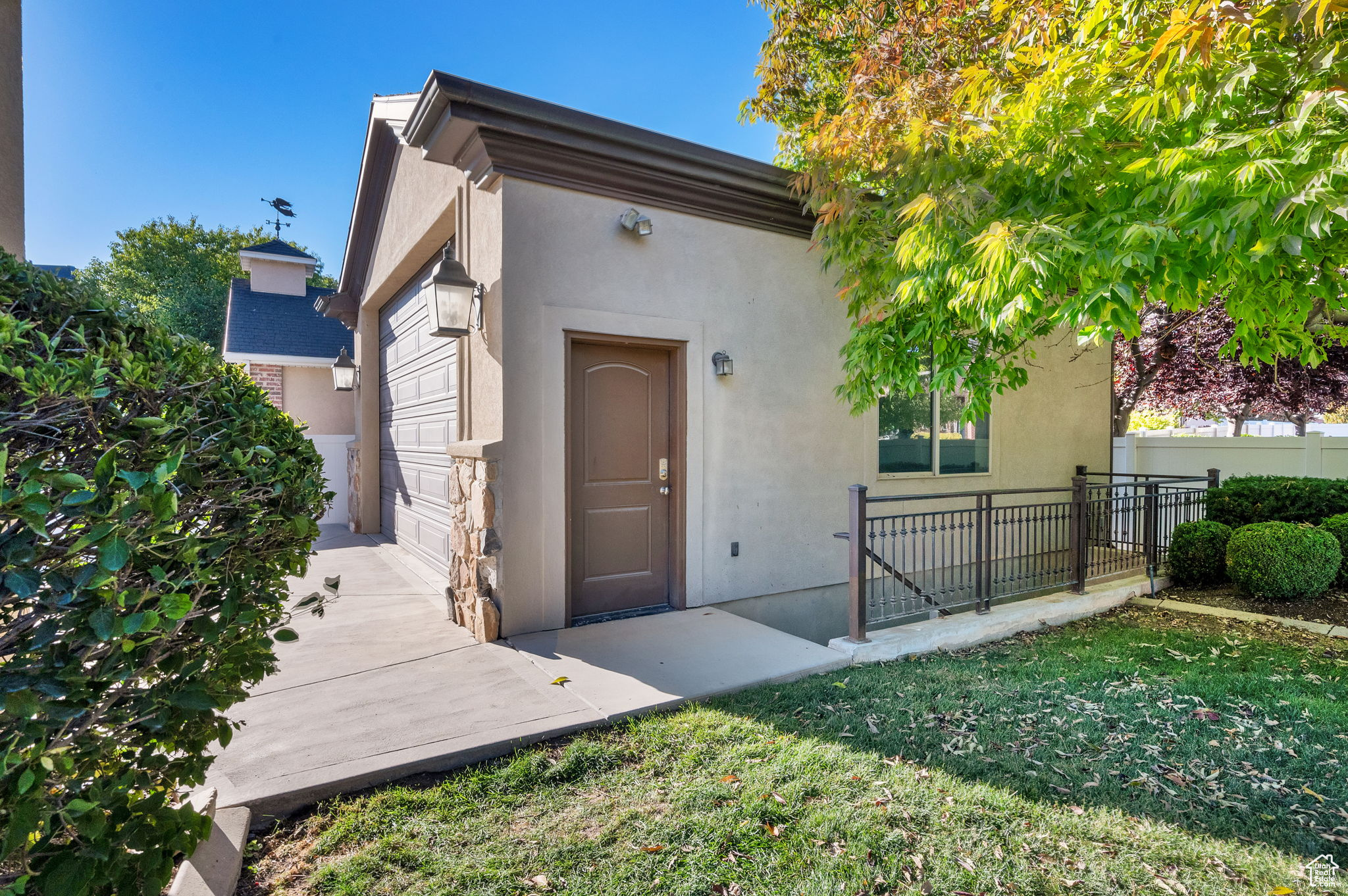 PARKWAY PALISADES - Residential