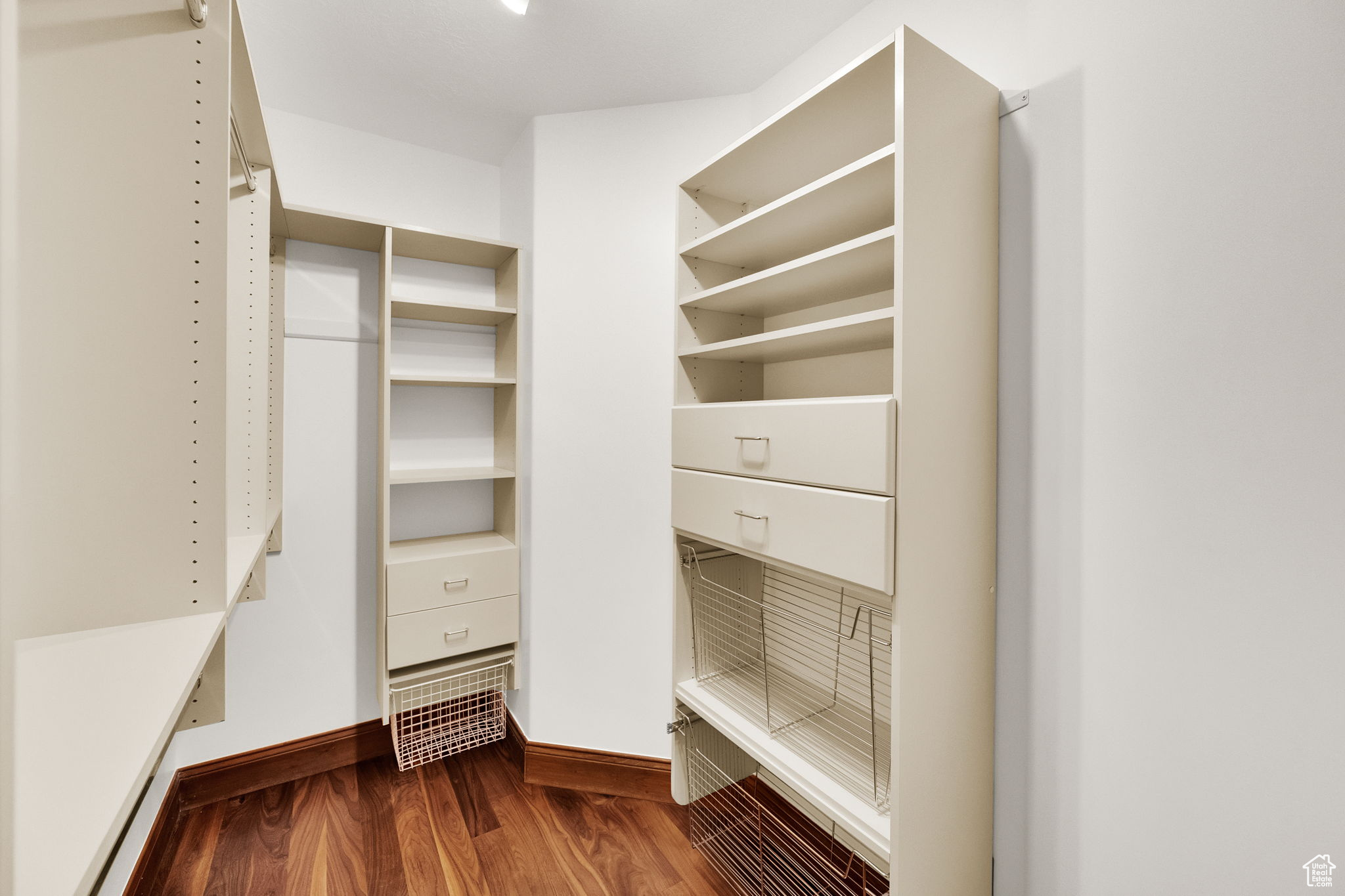 PARKWAY PALISADES - Residential