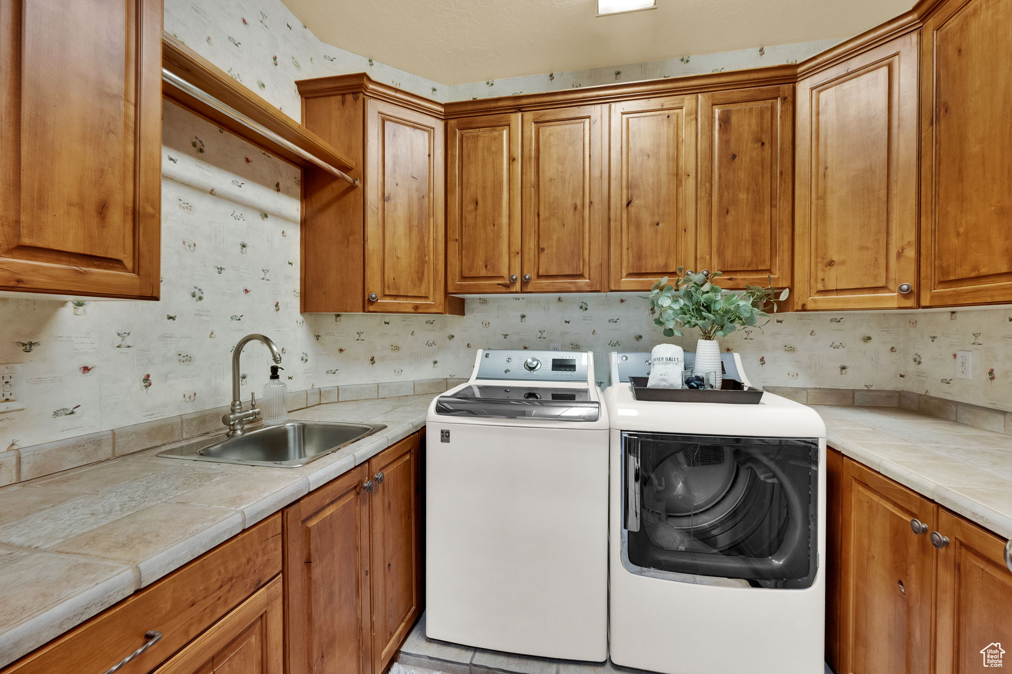 PARKWAY PALISADES - Residential