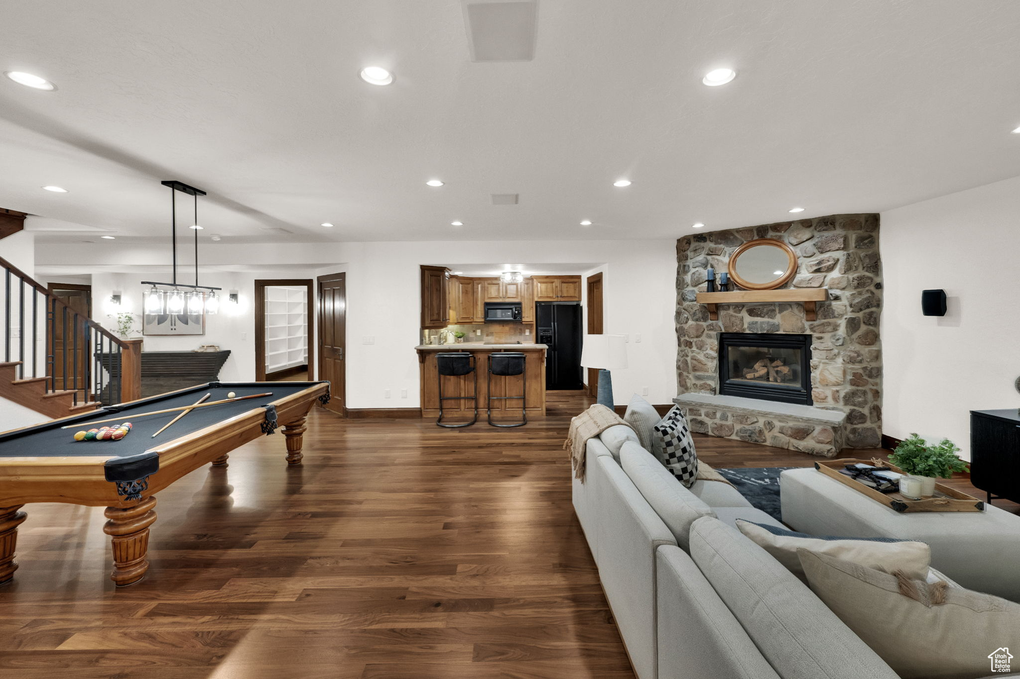 PARKWAY PALISADES - Residential