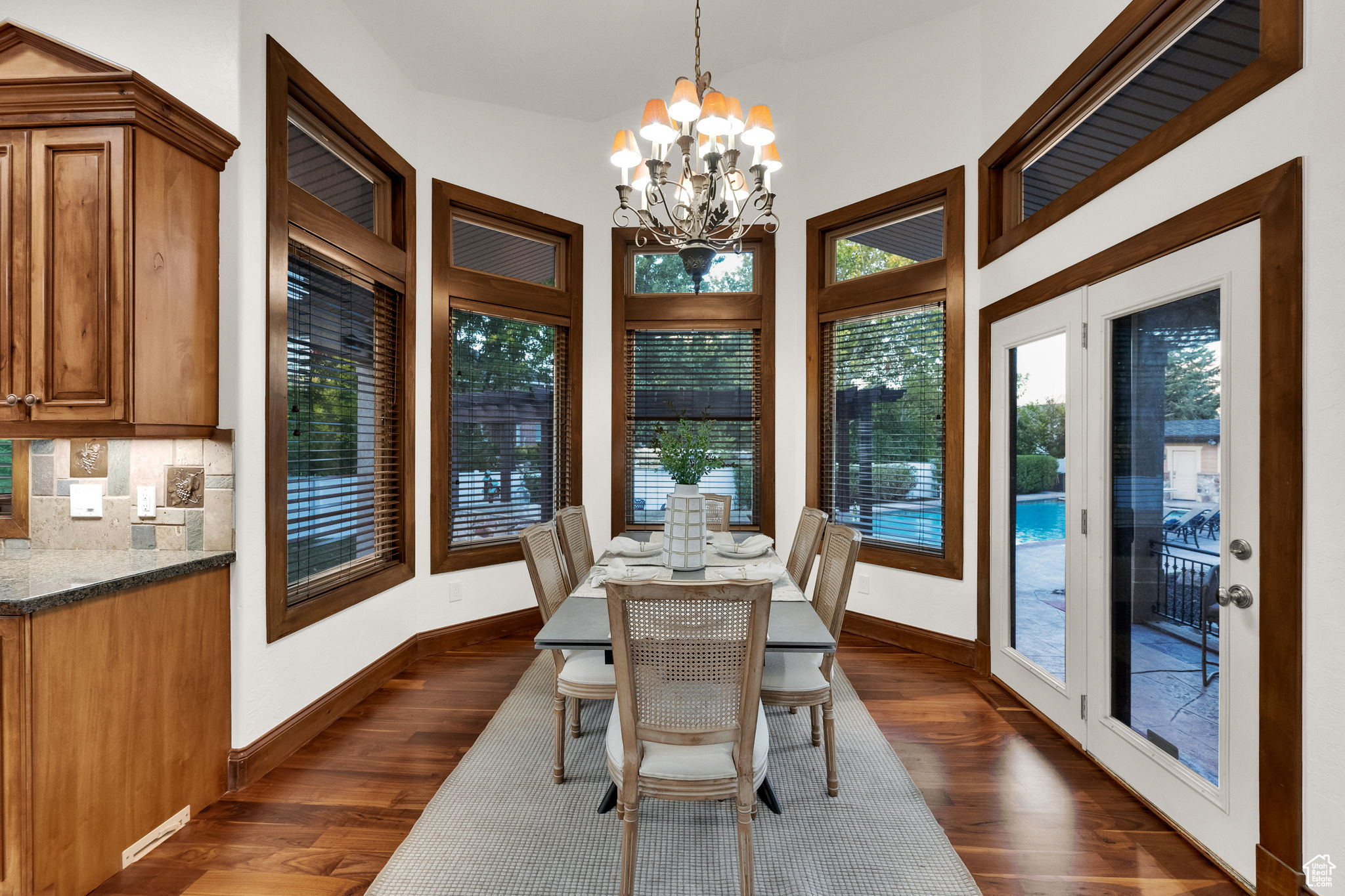 PARKWAY PALISADES - Residential