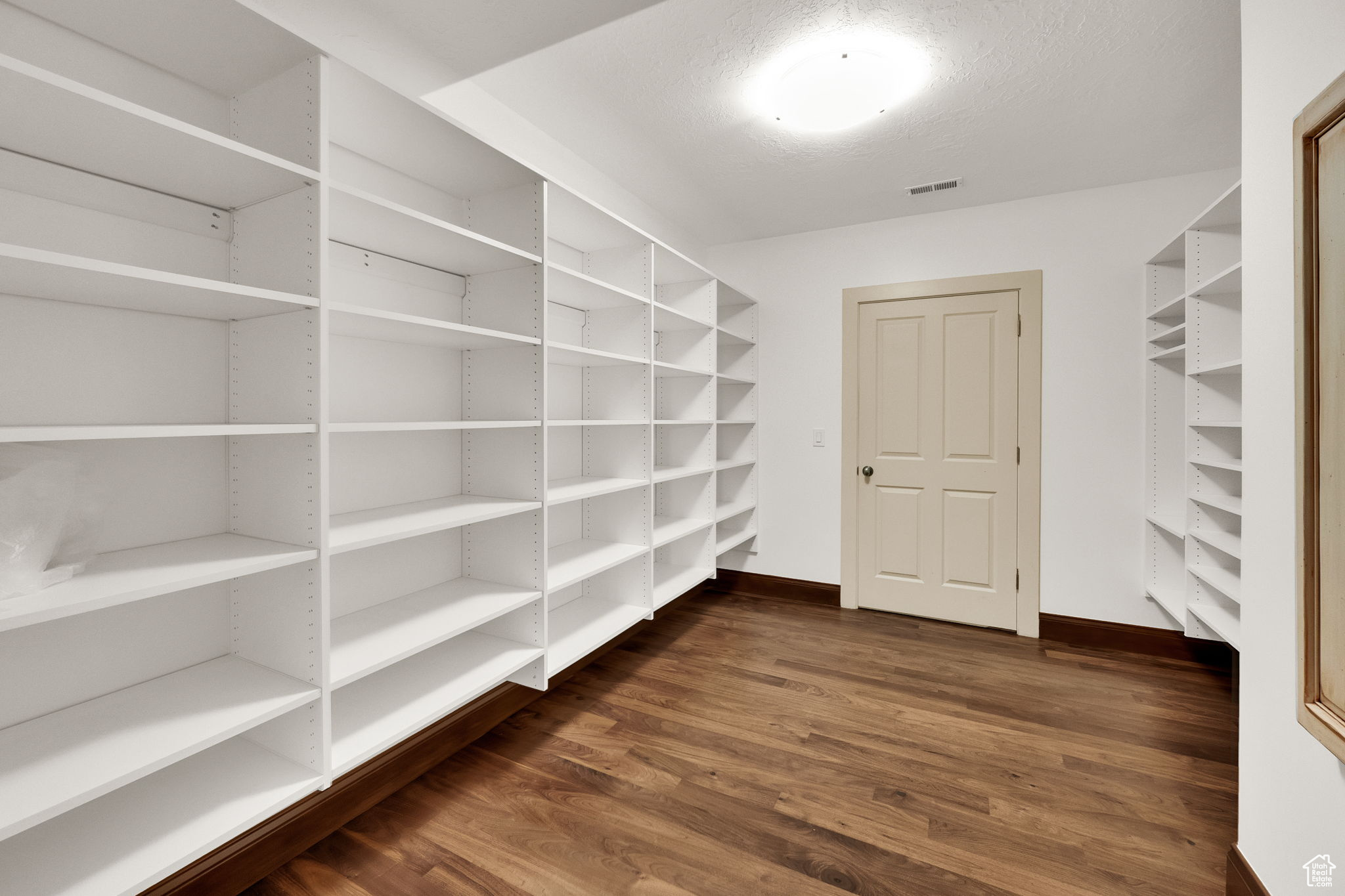 PARKWAY PALISADES - Residential