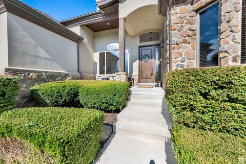 Tiny photo for 11331 S CARRIE RIM CIR, South Jordan, UT 84095 (MLS # 2114569)
