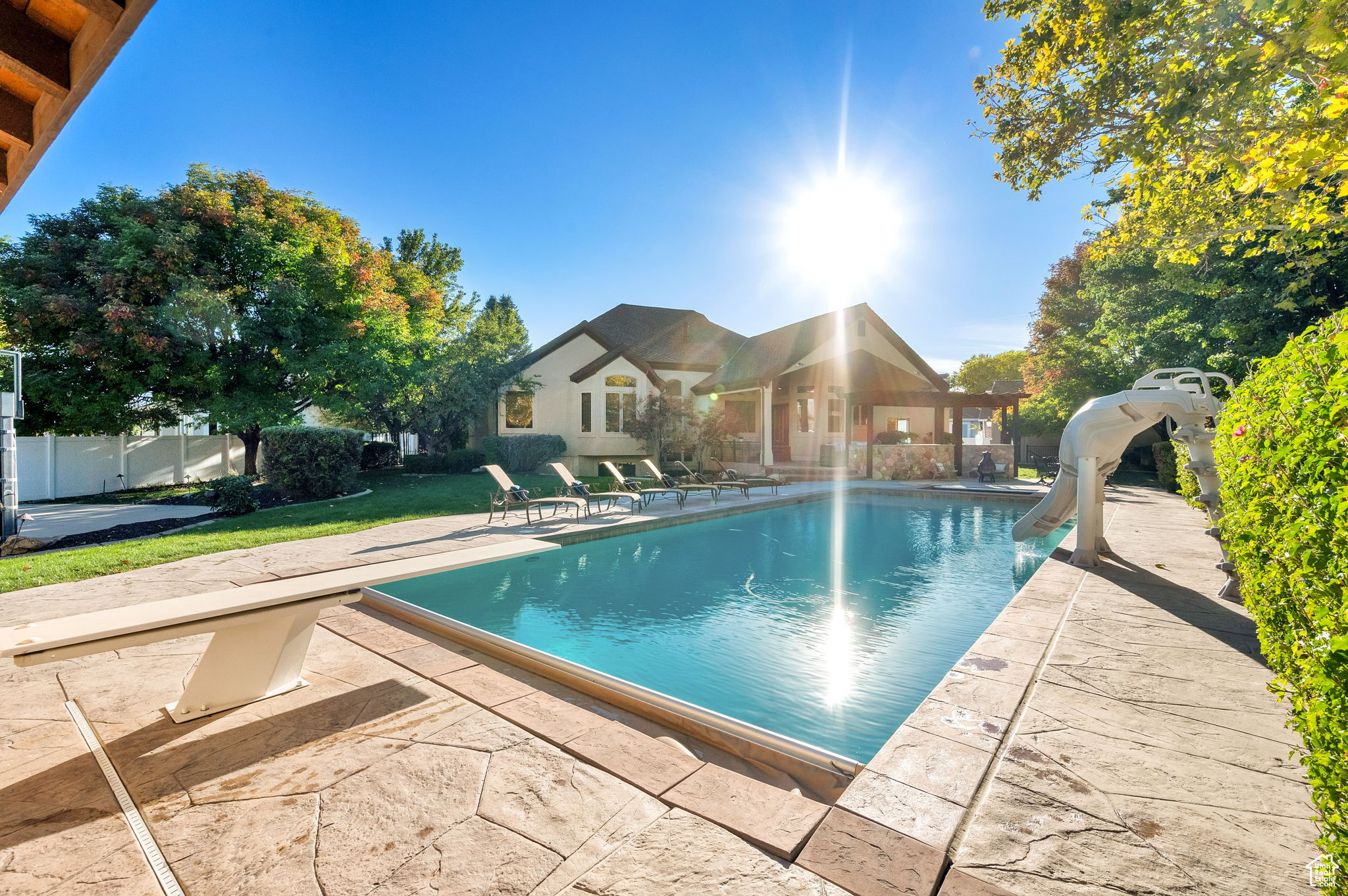 PARKWAY PALISADES - Residential