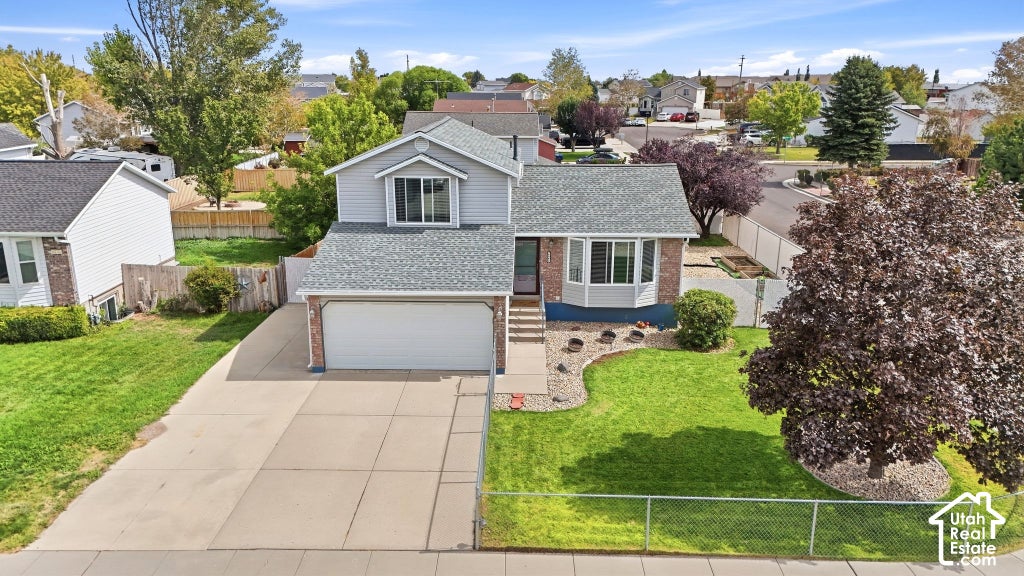 Photo of 6061 S WALNUT VIEW DR, Salt Lake City, UT 84118 (MLS # 2187117)