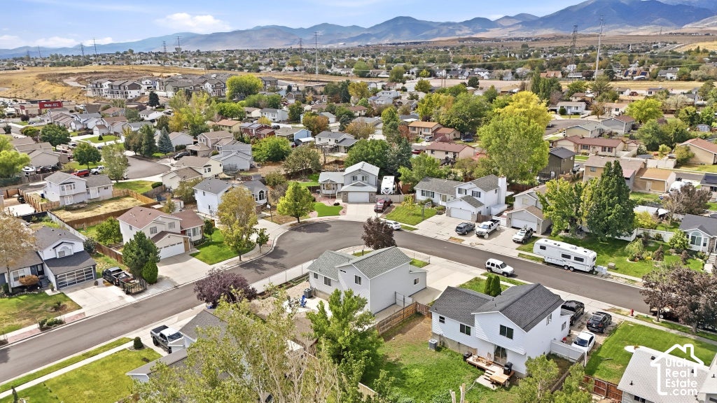 Photo of 6061 S WALNUT VIEW DR, Salt Lake City, UT 84118 (MLS # 2187117)