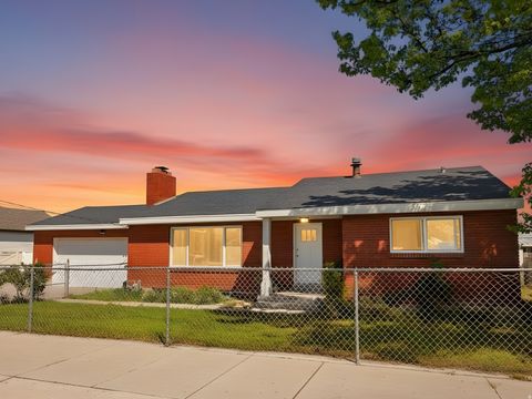 Condo For Sale - 4773 S Simper Ln<br/> Taylorsville, UT 84129