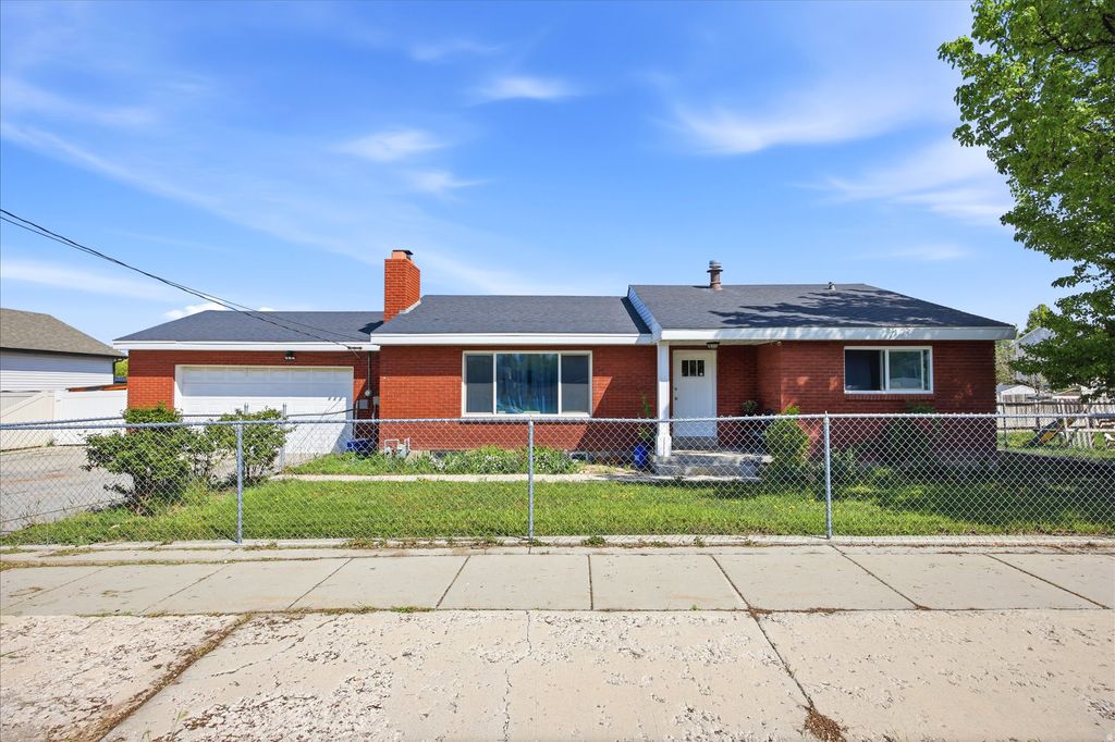 Photo of 4773 S SIMPER LN, Taylorsville, UT 84129 (MLS # 2149838)