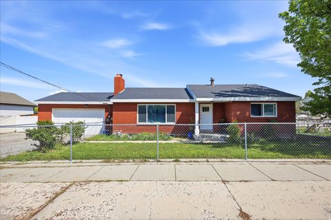 Photo of 4773 S SIMPER LN, Taylorsville, UT 84129 (MLS # 2149838)