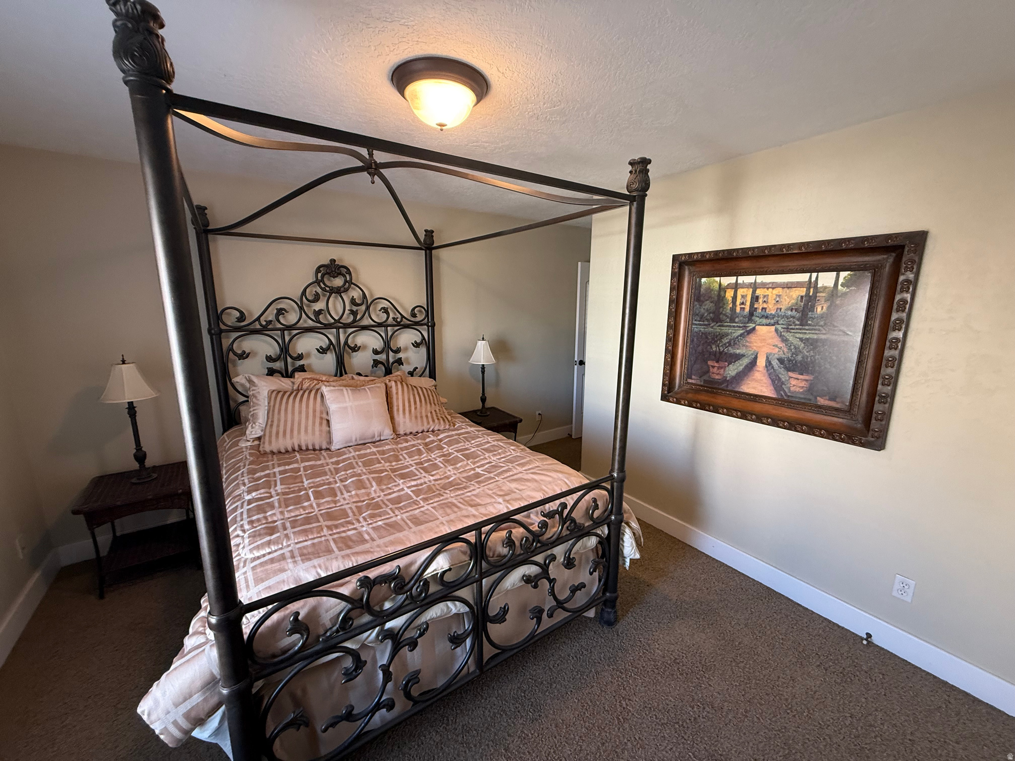 PHEASANT HOLLOW - Residential