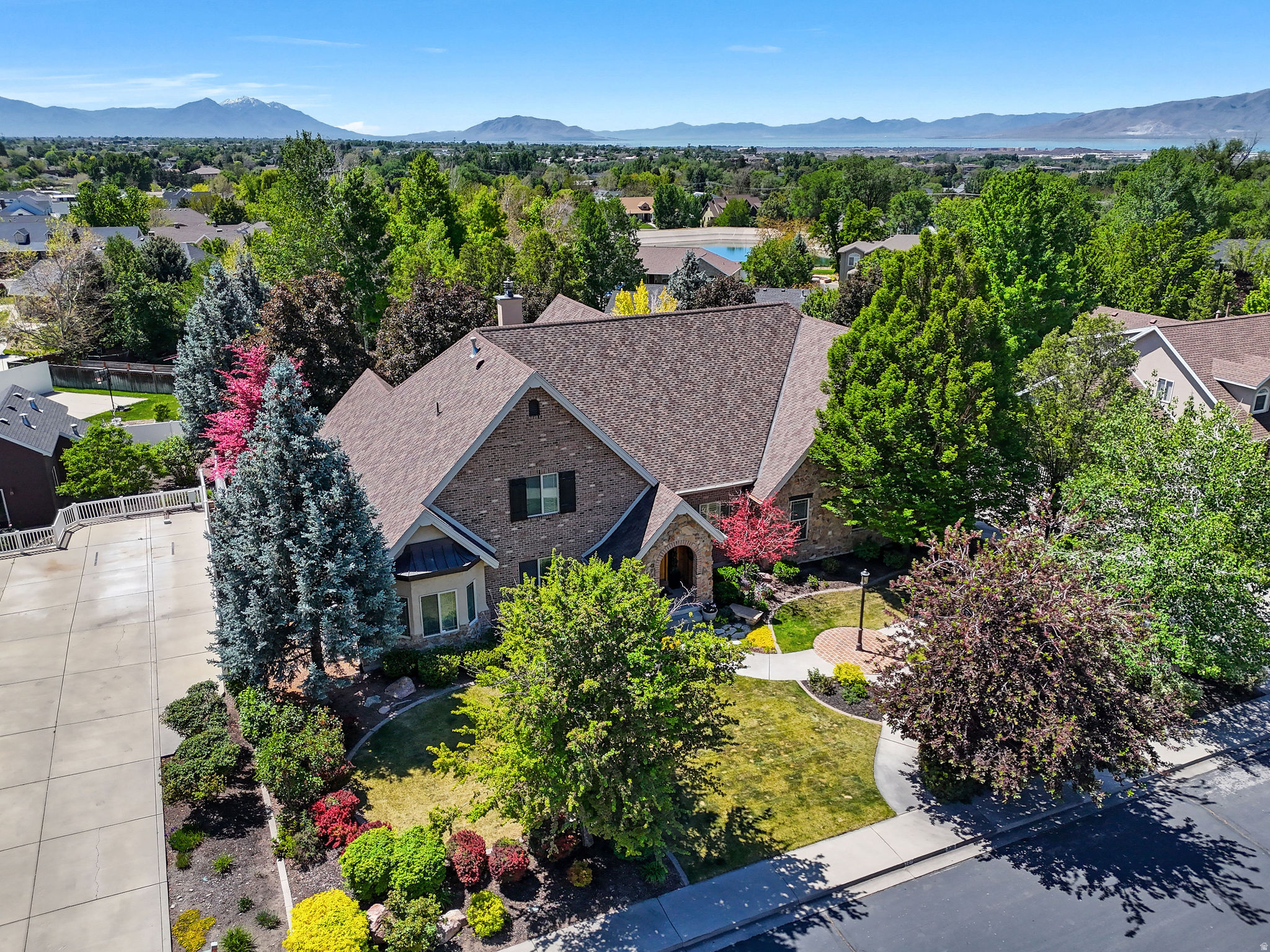 PHEASANT HOLLOW - Residential