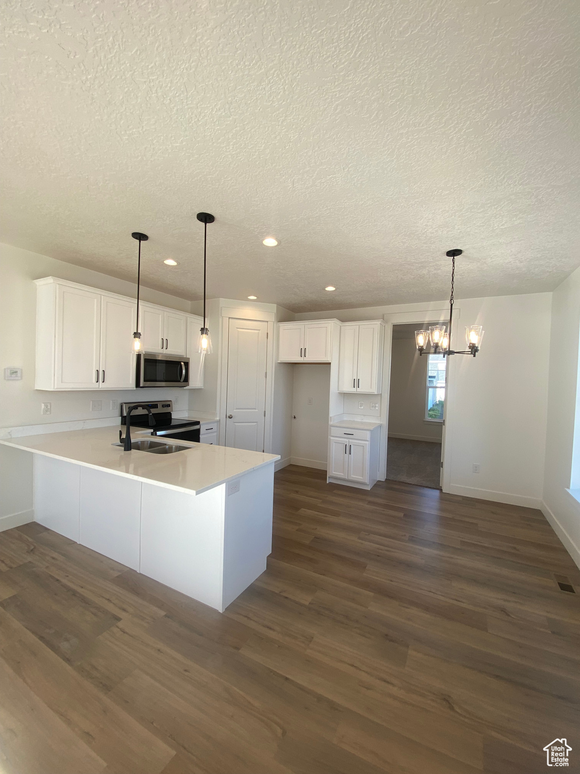 1682 N Centerpoint Ln, Salem, Utah image 3