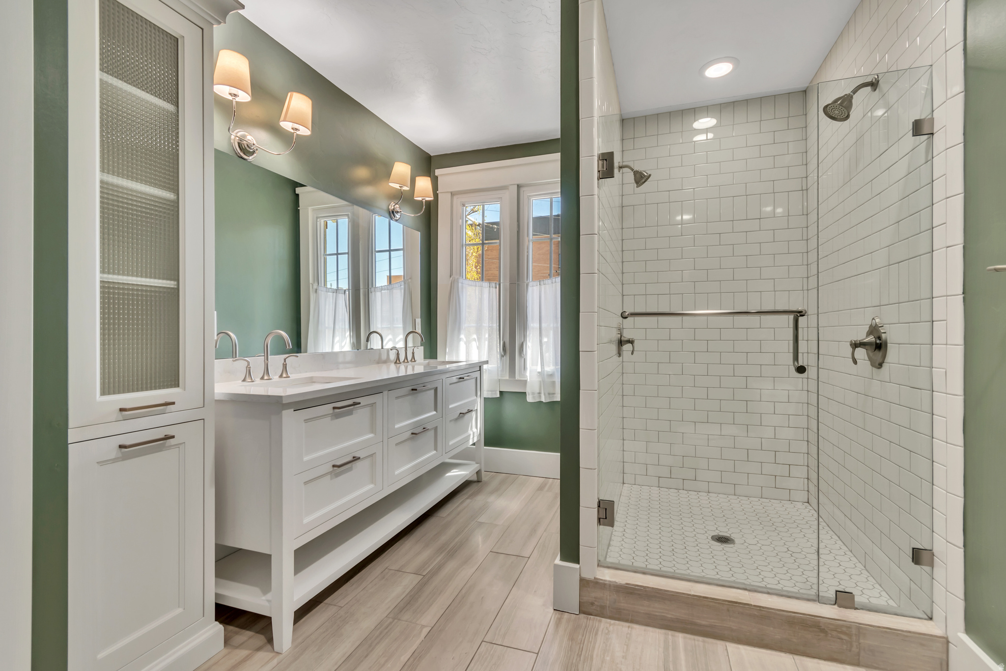 AVENUES - Residential