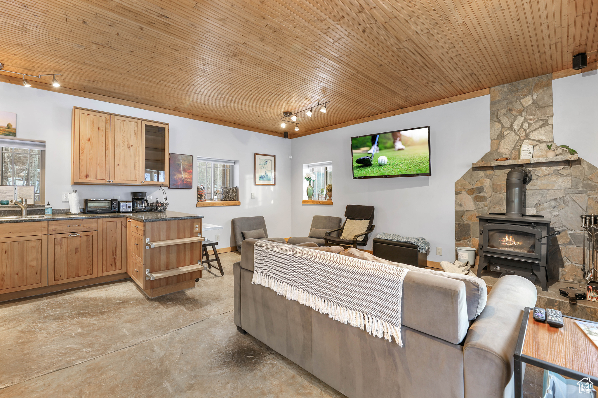 PINE MEADOW RANCH - Residential