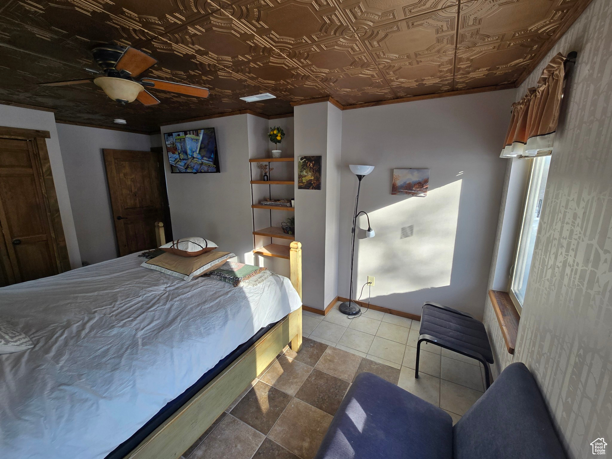 PINE MEADOW RANCH - Residential