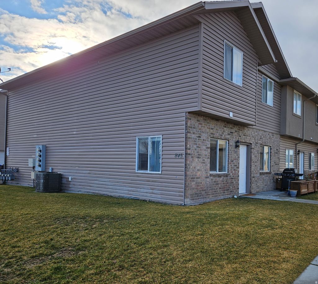 Photo of 845 W 350 N, Tremonton, UT 84337 (MLS # 2140616)