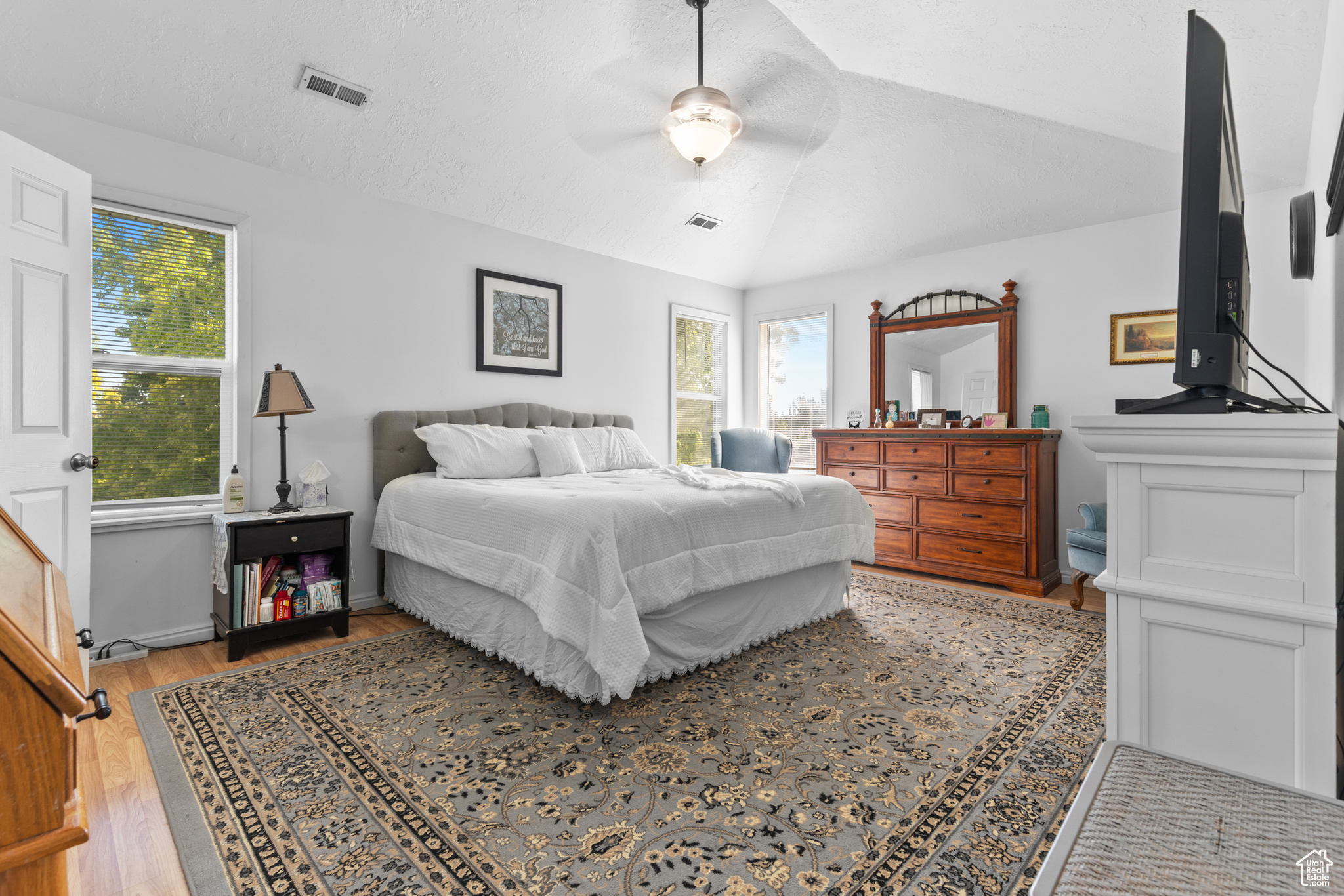ARGYLE ACRES - Residential