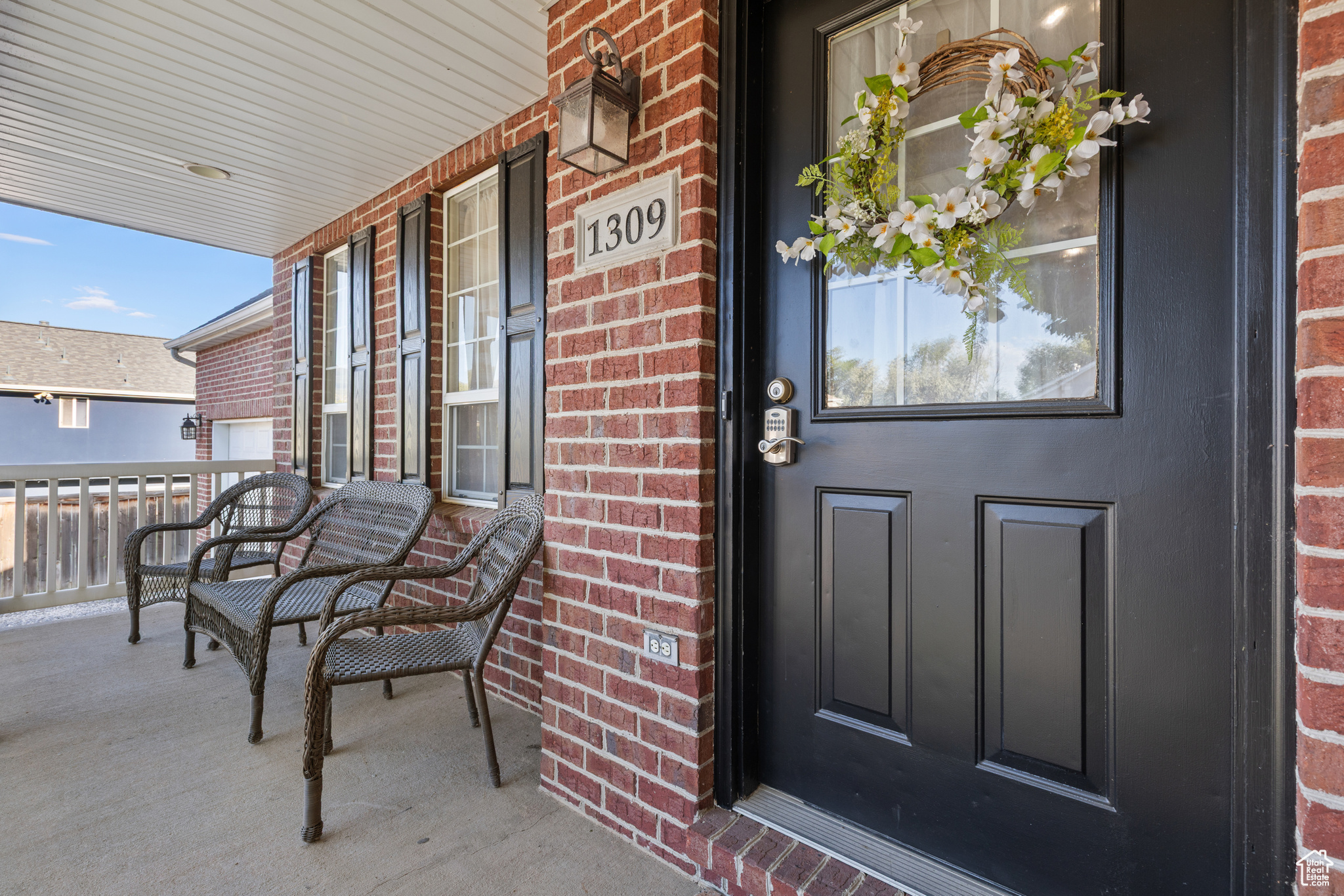 ARGYLE ACRES - Residential